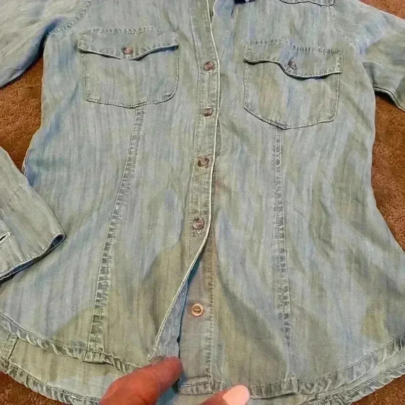 Coth & Stone Women's Denim Button Down white wash top extra small - Picture 7 of 8
